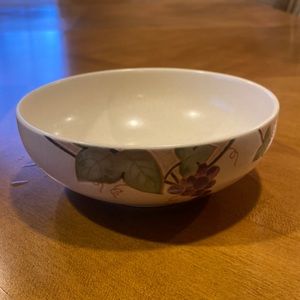 Mikasa Set of 4 Dessert Bowls.